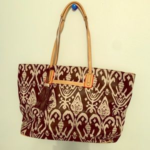 Stella & Dot black IKAT bag